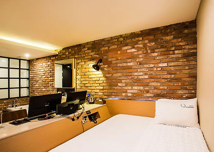 Motel Comma 2*