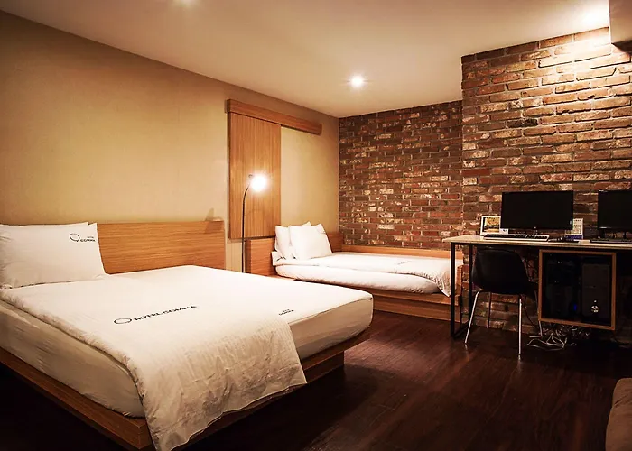 Motel Comma 2*